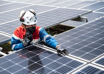 Will Green Technologies Replace Traditional Manufacturing?