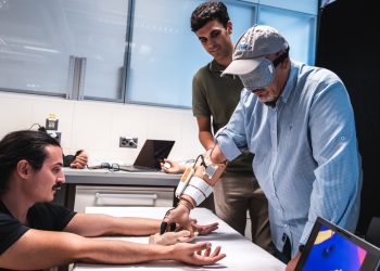 How Do Bionic Limbs Mimic Nature? The Science Behind Artificial Prosthetics