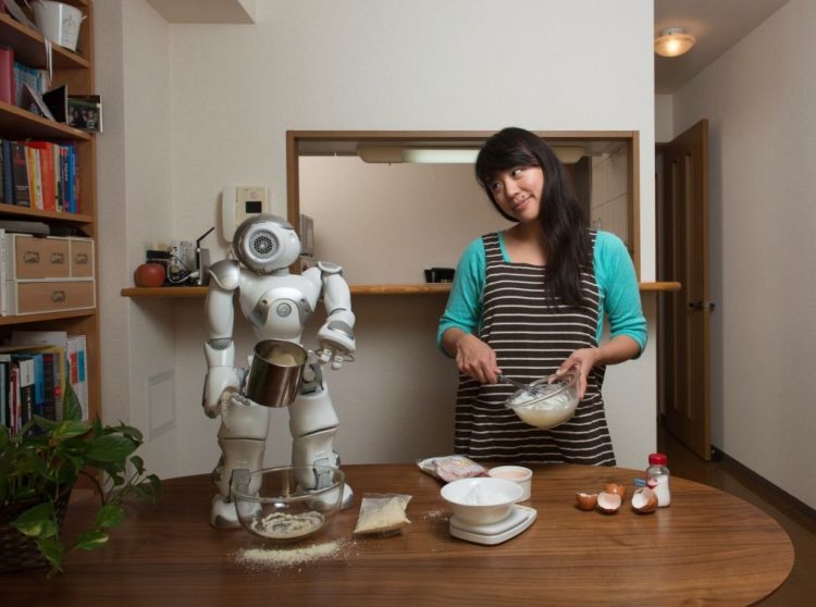 Is It Possible for Robots to Build Their Own Sense of Identity?